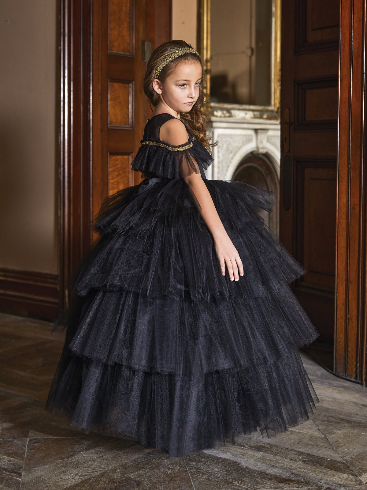 Kiz Çocuk Siyah Tul Kumaş Etkileri Katlı Lüks Abiye Elbise Saç Aksesuarı Dahil